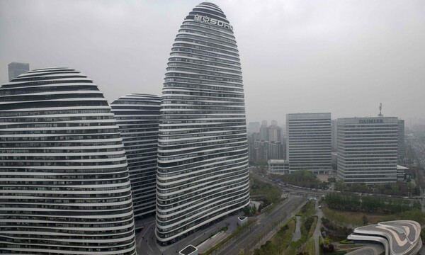 Κίνα: Πρόστιμο σε blog επειδή έγραψε πως κτίρια που σχεδίασε η Ζάχα Χαντίντ έχουν κακό φενγκ σούι