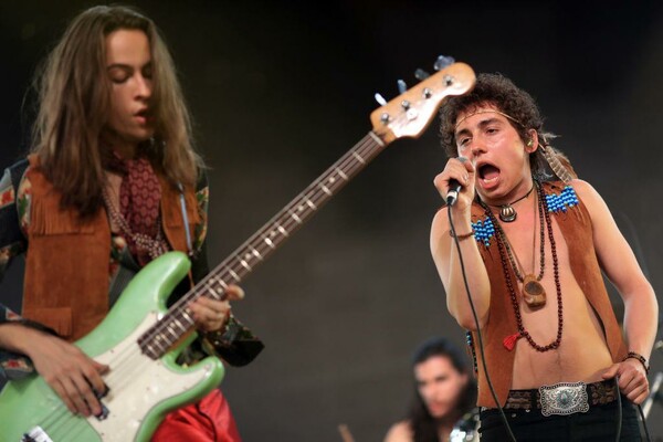 Αξίζουν οι Greta Van Fleet τέτοιο μνημειώδες κράξιμο ή συμβαίνει επειδή είναι τόσο δημοφιλείς;