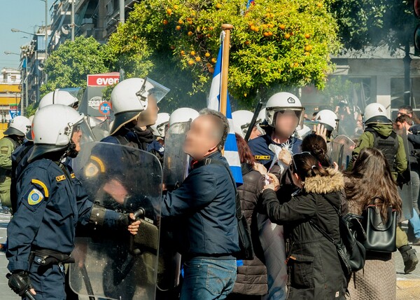 Δώδεκα συλλήψεις για τα επεισόδια στην Καλλιθέα- Τέσσερις ανήλικοι