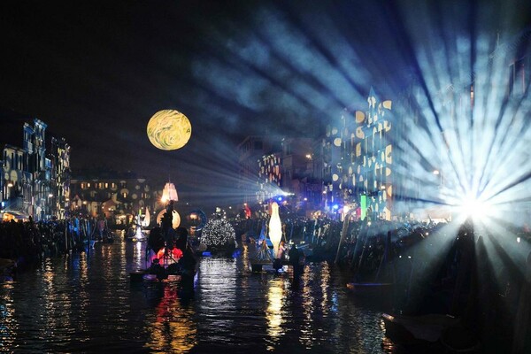 Η φαντασμαγορική έναρξη του διάσημου Καρναβαλιού της Βενετίας