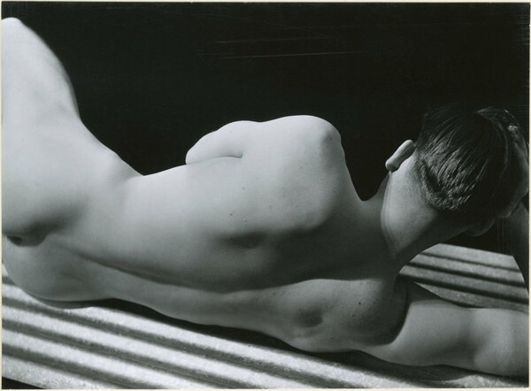 Ο George Platt Lynes κινδύνευσε για να φωτογραφίσει γυμνούς άντρες