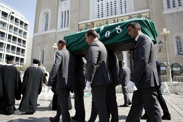 Κηδεία Θανάση Γιαννακόπουλου: Παυλόπουλος, Τσίπρας, αθλητές, φίλοι και αντίπαλοι στο τελευταίο αντίο
