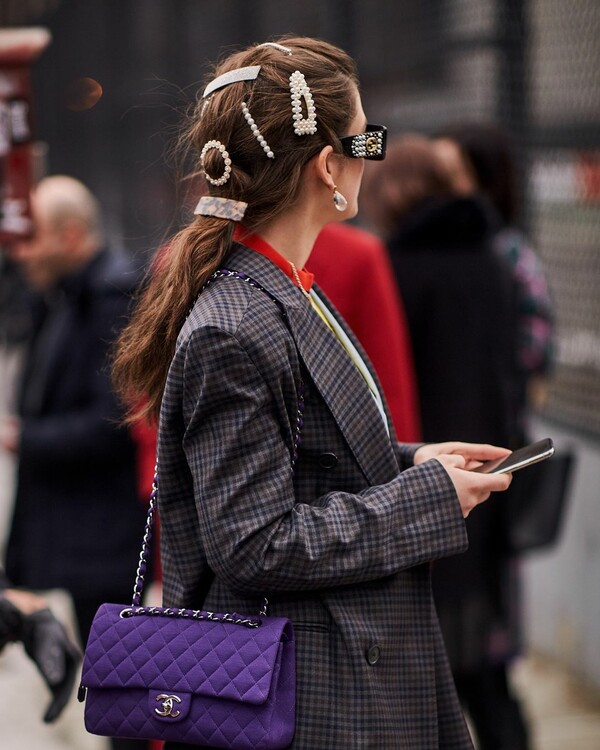 Χρειάζεσαι μόλις 2 λεπτά για να υιοθετήσεις την τελευταία τάση στα μαλλιά