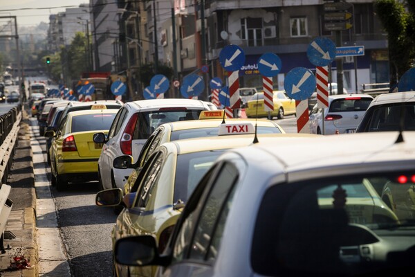 Συγγρού: Μετ' εμποδίων η κυκλοφορία - Οι δρόμοι με αυξημένη κίνηση