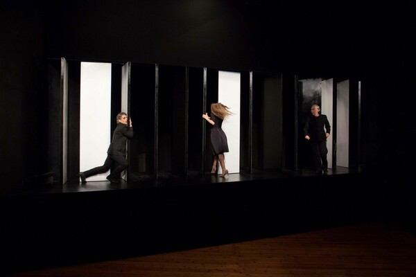 «Νόρα»: Πρώτες εικόνες από τη νέα παράσταση του Θεόδωρου Τερζόπουλου