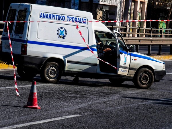 Οδηγός παρέσυρε μηχανή και άφησε τον αναβάτη να πεθάνει - Ανθρωποκυνηγητό της ΕΛ.ΑΣ