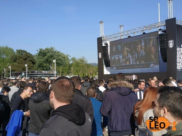 Μέσα σε κλίμα αποθέωσης η άφιξη του ΠΑΟΚ στην Τούμπα