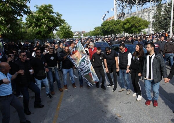Μέσα σε κλίμα αποθέωσης η άφιξη του ΠΑΟΚ στην Τούμπα