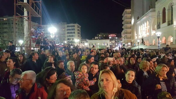 Πρεμιέρα για την ξέφρενη γιορτή του Καρναβαλιού στην Πάτρα- Τα πρώτα άρματα