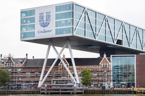 Unilever: O γίγαντας των καταναλωτικών αγαθών θα διαφημίζεται πλέον μόνο σε «έγκυρα μέσα»