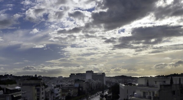 Ο καιρός σήμερα: Σκόνη και σύννεφα - Πού θα βρέξει