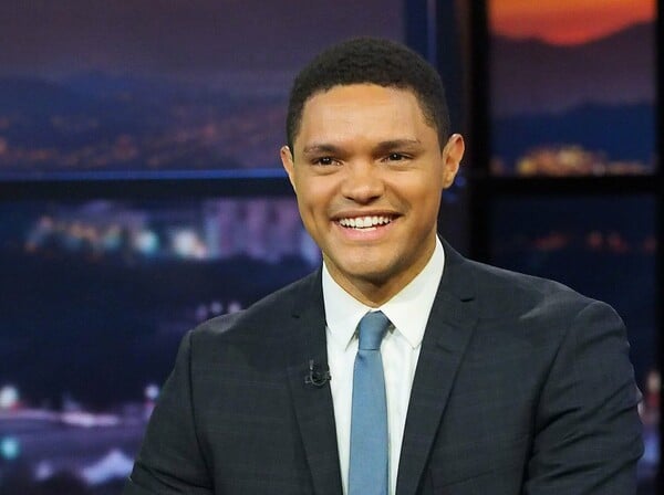 Σάλος με το σχόλιο του κωμικού Trevor Noah για την κρίση στις σχέσεις Ινδίας-Πακιστάν