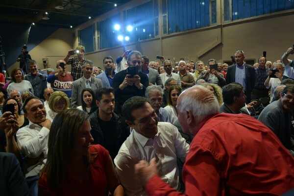 Mπέτυ Μπαζιάνα, Πέτρος Κόκκαλης, Πολάκης και στελέχη του ΣΥΡΙΖΑ στο πλευρό του Τσίπρα στα Χανιά