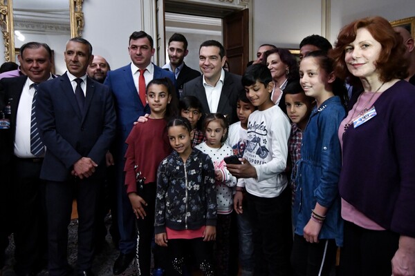 Τσίπρας σε εκπροσώπους Ρομά: «Δεν υπάρχουν πολίτες, πρώτης, δεύτερης ή τρίτης κατηγορίας»