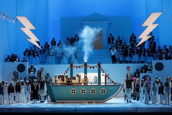 Τζούλια Σουγλάκου: «Κάποιος που ζει στα Ζαγοροχώρια ή στη Μάνη δεν χρειάζεται σώνει και καλά να ξέρει τι είναι όπερα»