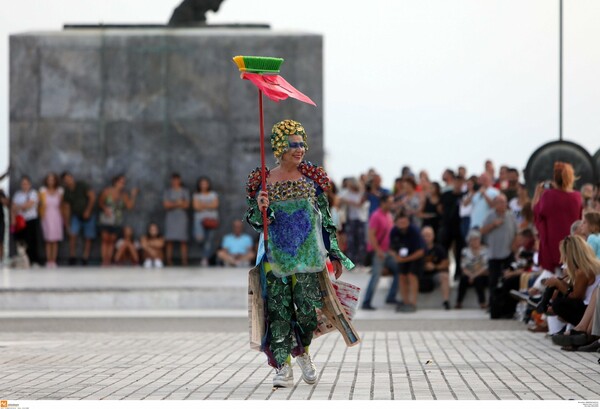 Θεσσαλονίκη: Κοστούμια όπερας από ανακυκλώσιμα υλικά - Μια ξεχωριστή επίδειξη στη Νέα Παραλία