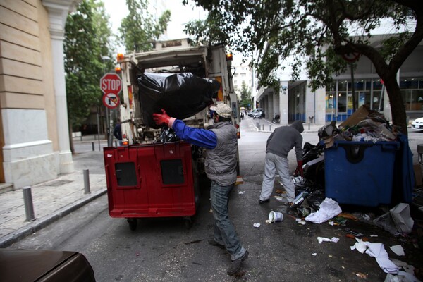 Προβλήματα στην αποκομιδή των απορριμάτων σήμερα στην Αθήνα