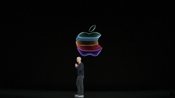 Η Apple παρουσίασε τα νέα iPhone - Καινούργιο iPad και Apple Watch