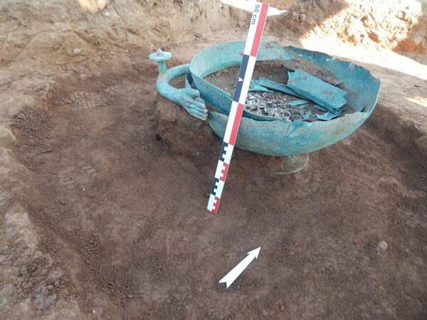 Αρχαιολόγοι ανακάλυψαν εντυπωσιακά ταφικά ευρήματα στην Αχλάδα Φλώρινας