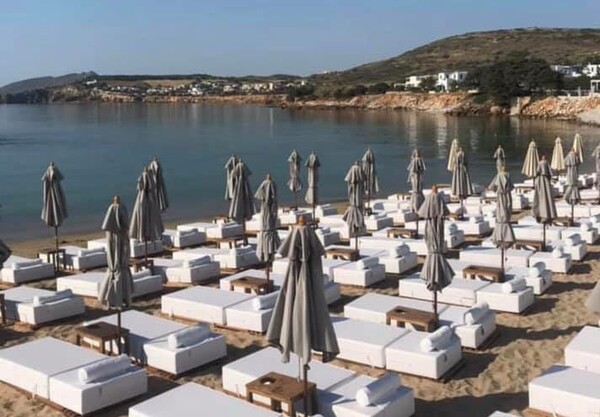 Πάρος: Τι απαντούν οι ιδιοκτήτες του beach bar για το λουκέτο από την ΑΑΔΕ