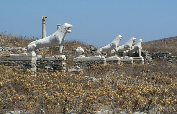 Σε «ανοιχτό μουσείο» μετατρέπεται η Δήλος - Έργα αναστήλωσης 4,5 εκατ. ευρώ στο νησί του Απόλλωνα