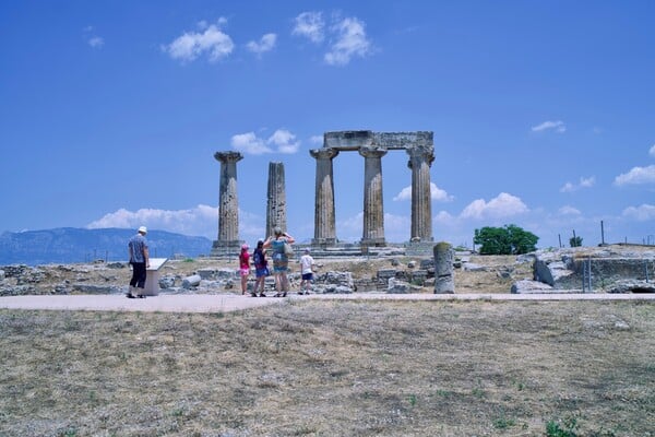 Με μια βαρκούλα στην Αρχαία Κόρινθο