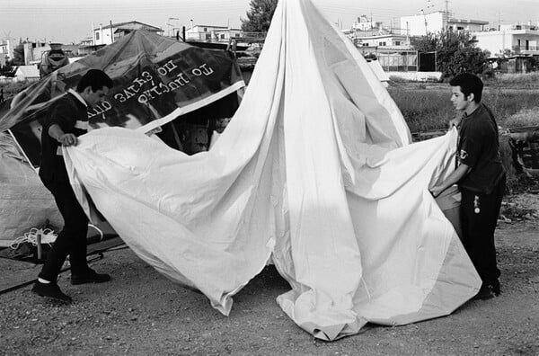 Σπάνιο φωτορεπορτάζ του 1999, όταν η Αθήνα συγκλονίστηκε από σεισμό 5,9 Ρίχτερ