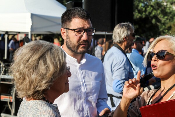 Εικόνες από την ορκωμοσία του Κώστα Μπακογιάννη - Στο πλευρό του η Σία Κοσιώνη