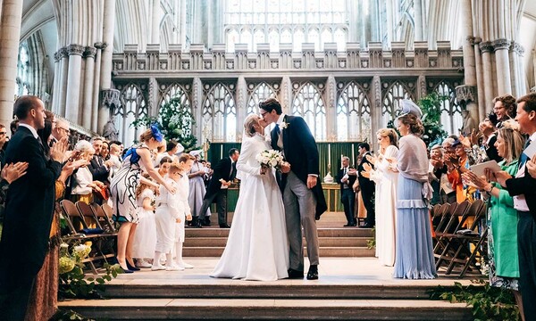 Λαμπερός γάμος για την Ellie Goulding - Διάσημοι καλεσμένοι στην τελετή σε Καθεδρικό