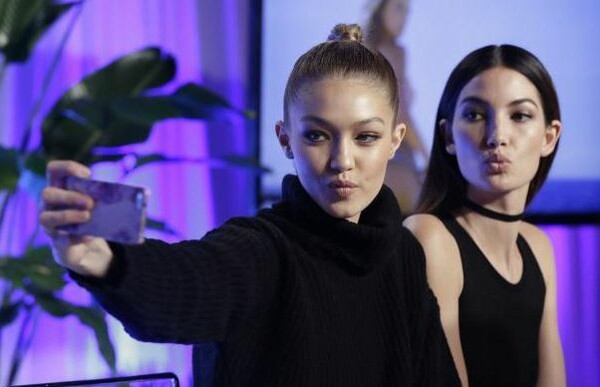 Η Gigi Hadid πάει κόντρα στο Instagram και τους παπαράτσι