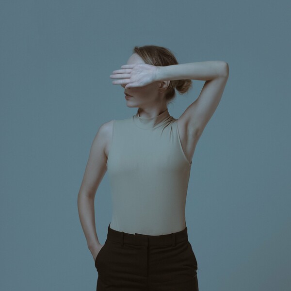 Το «Girls & Boys» του Dennis Kelly ανεβαίνει για πρώτη φορά στην Αθήνα