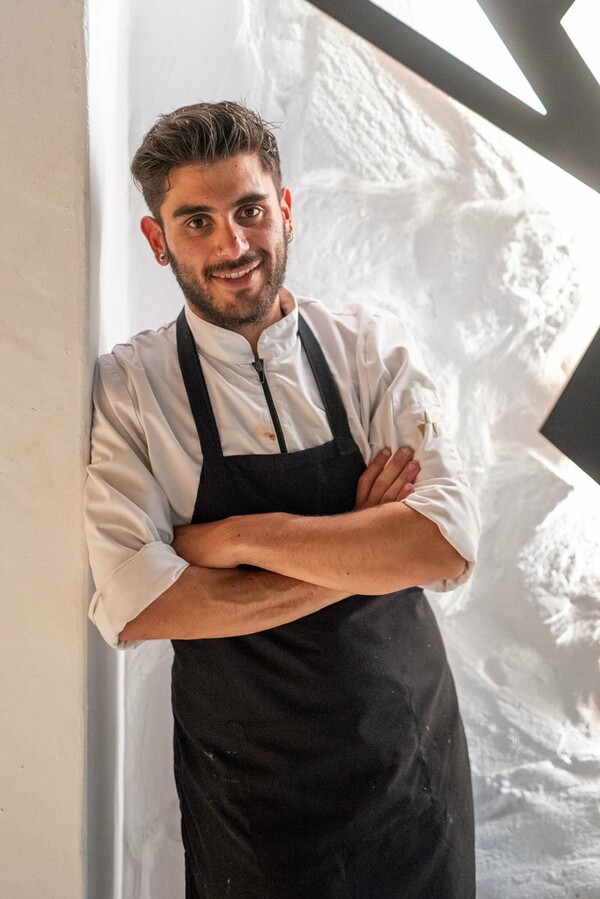 Μανώλης Σαρρής: Ο νικητής του Master Chef που ξεκίνησε από τη Le Monde για να κατακτήσει τον κόσμο