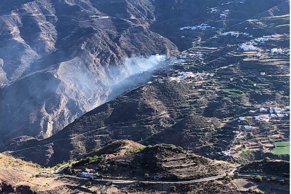 Γκραν Κανάρια: Μαίνεται η καταστροφική πυρκαγιά - Στάχτη 15.000 στρέμματα γης