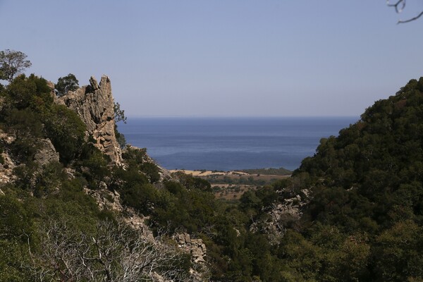 Όλη μέρα γυμνοί στους καταρράκτες της Σαμοθράκης