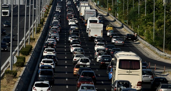 Οι ποινές του ΚΟΚ για όσους οδηγούν στη Λωρίδα Έκτακτης Ανάγκης (Λ.Ε.Α)