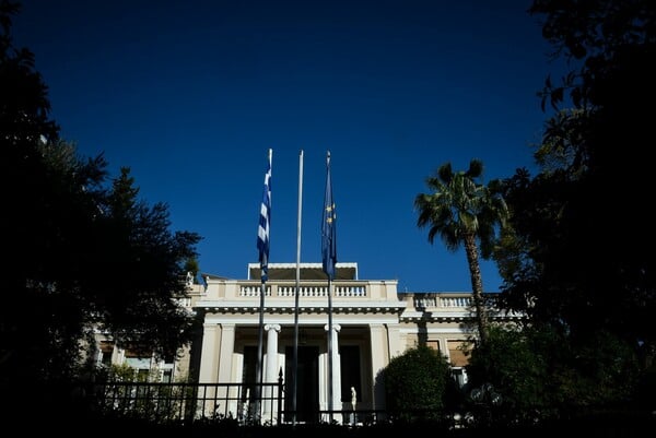 Έκτακτη σύσκεψη για το προσφυγικό σήμερα στο Μαξίμου