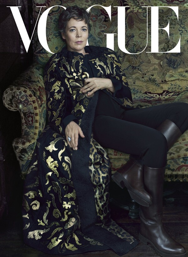 Η Ολίβια Κόλμαν στη Vogue: Απαντά στα σχόλια για το βάρος της και πώς προφέρεται σωστά το Yorgos Lanthimos