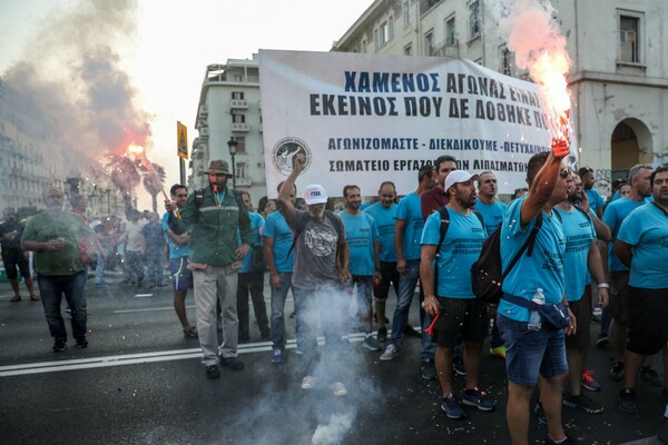 ΔΕΘ: Σε εξέλιξη πορείες και συγκεντρώσεις στη Θεσσαλονίκη - Αστυνομικός κλοιός στο Βελλίδειο