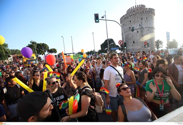 Thessaloniki Pride 2019: Χιλιάδες άνθρωποι στην μεγάλη Παρέλαση Υπερηφάνειας της Θεσσαλονίκης