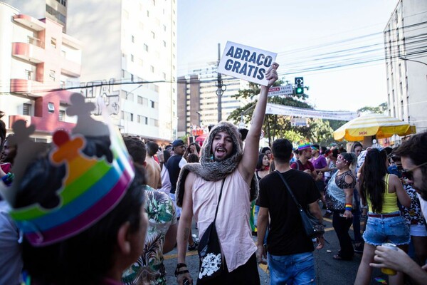 To μεγαλειώδες Pride του Σάο Πάολο - Εκατομμύρια στους δρόμους κόντρα στον ομοφοβικό Μπολσονάρου