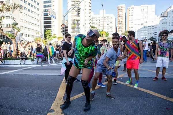 To μεγαλειώδες Pride του Σάο Πάολο - Εκατομμύρια στους δρόμους κόντρα στον ομοφοβικό Μπολσονάρου