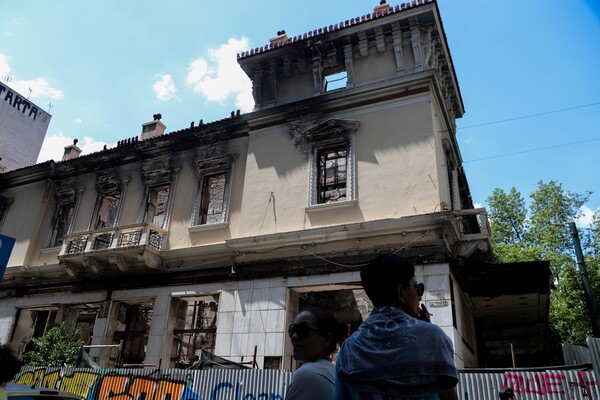 Σεισμός στην Αττική: Μην πλησιάζετε τα ερειπωμένα κτίρια «φαντάσματα» της Αθήνας