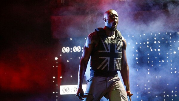 O Stormzy έγραψε ιστορία στο Glastonbury - Αποθέωση για τον ράπερ με έκπληξη από τον Banksy