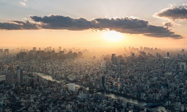 Η «κρίση των αγγουριών» στο Τόκιο από ρεκόρ νεφοκάλυψης
