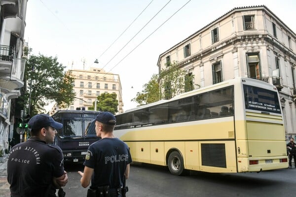 Τοσίτσειο Σχολείο: Τι συμφώνησαν Μπακογιάννης και Μπαμπινιώτης για το κτίριο που εκκενώθηκε