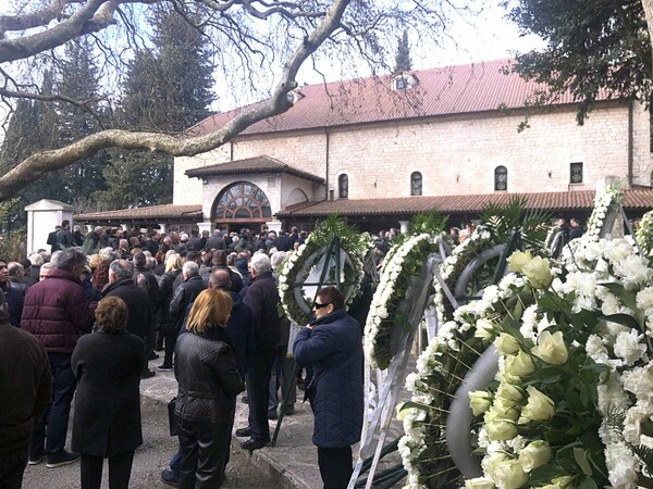 Θεόδωρος Νιτσιάκος: Πλήθος κόσμου στα Ιωάννινα για το τελευταίο αντίο