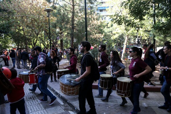 «Μένω Εξάρχεια - Είναι έγκλημα;» Στο δρόμο οι κάτοικοι κατά της αστυνομοκρατίας