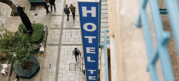 Κορωνοϊός στην Ελλάδα: Κλείνουν τα ξενοδοχεία έως τέλος Απριλίου