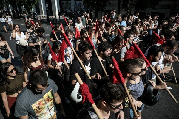 Ολοκληρώθηκαν οι πορείες σε Αθήνα και Θεσσαλονίκη - Ανοιχτοί οι δρόμοι