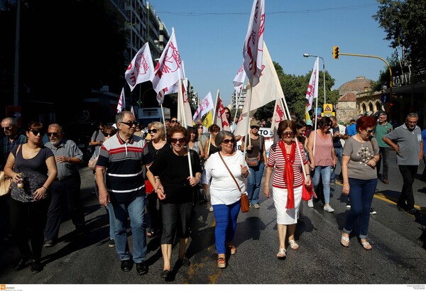 Ολοκληρώθηκαν οι πορείες σε Αθήνα και Θεσσαλονίκη - Ανοιχτοί οι δρόμοι